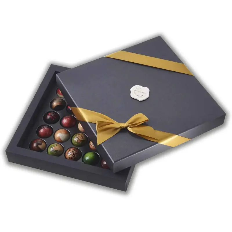 Elegantne bomboniere s pralinami