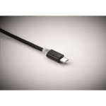 Obesek za ključe s usb kablom